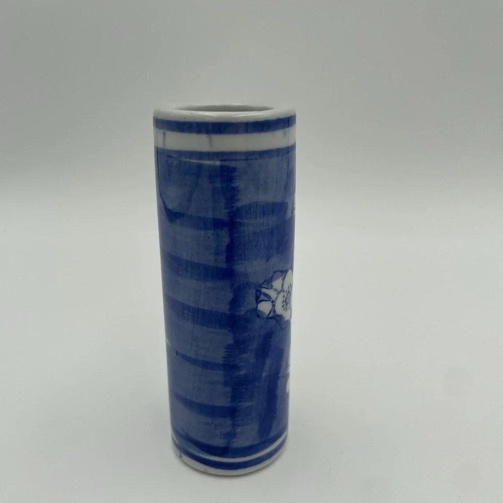 Vintage Hand Painted Blue & White Cherry Blossom Bud‎ Vase 4